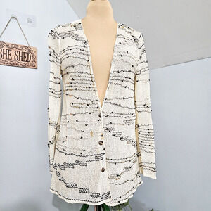 Carol Horn Cardigan 100% Viscose Textured Knit Button Front Ivory Black Medium